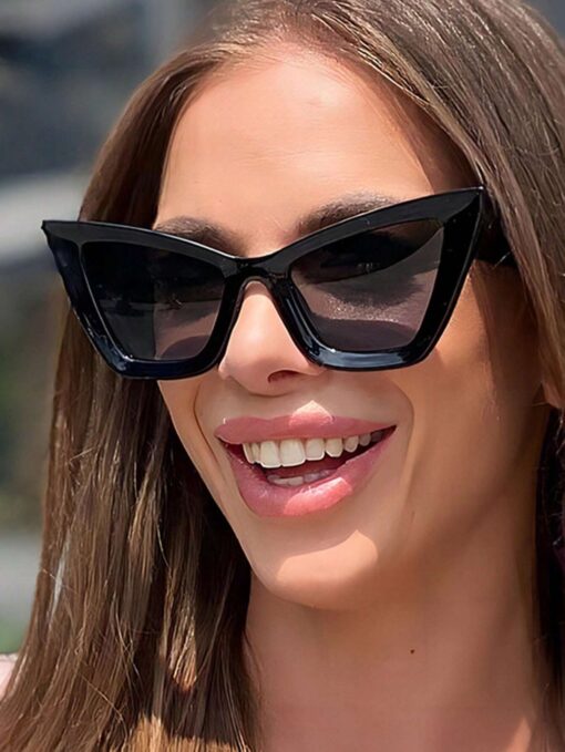SHEIN Large Frame Cat Eye Fashion Glasses Simple European And American Style