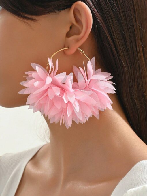 SHEIN 1pair 3d Geometric Fabric Flower Earrings For Women