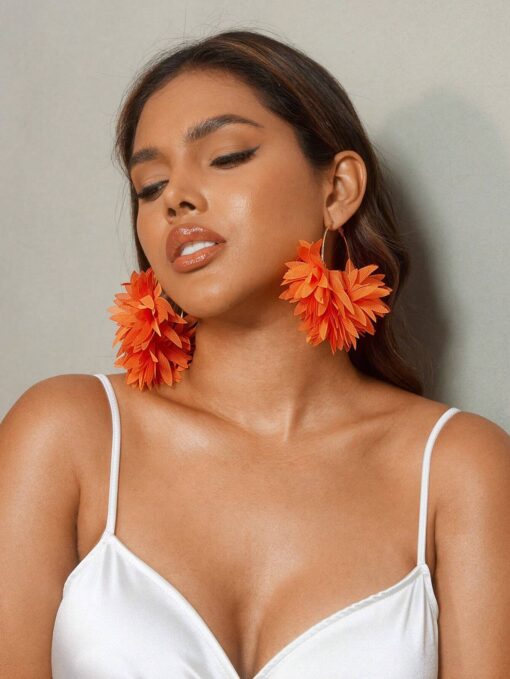 SHEIN SXY Women's Exaggerated 3D Flower Decor Earrings - Image 3