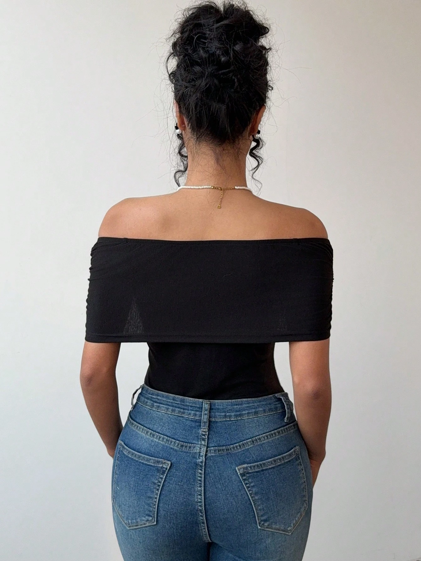 SHEIN Chiquease Women's 3D Flower Off Shoulder Exposed Shoulder Black T-Shirt - Image 2