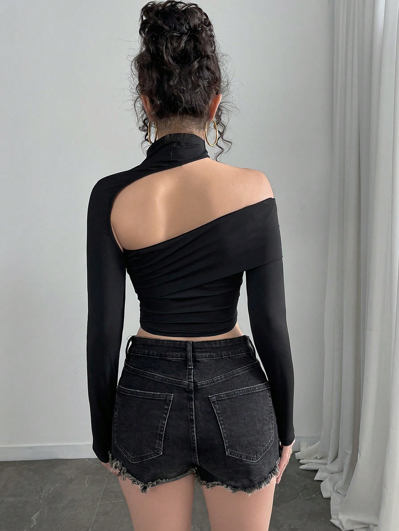 SHEIN Women Asymmetric Neck Hollow Out Short Solid Color T-Shirt - Image 2