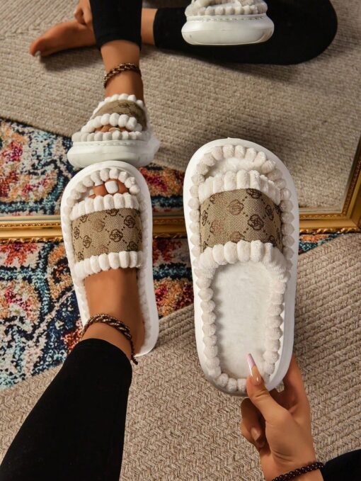 SHEIN New Women Flat Slippers, Fashion Lightweight Comfortable