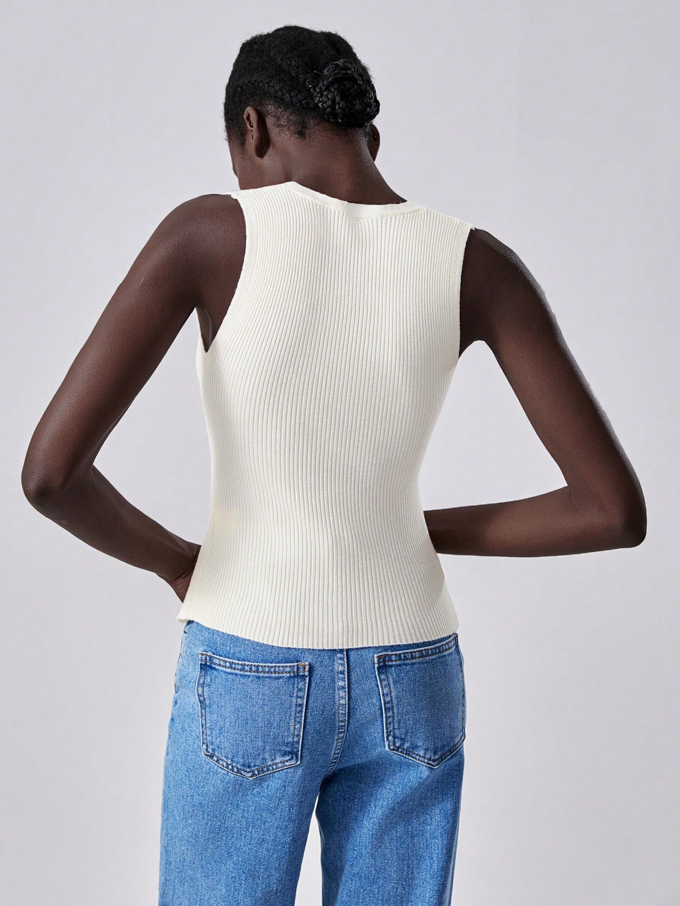 SHEIN Lumivelle Women's V-Neck Waist-Cinched 3D Floral Decor Knitted Sweater Vest - Image 2