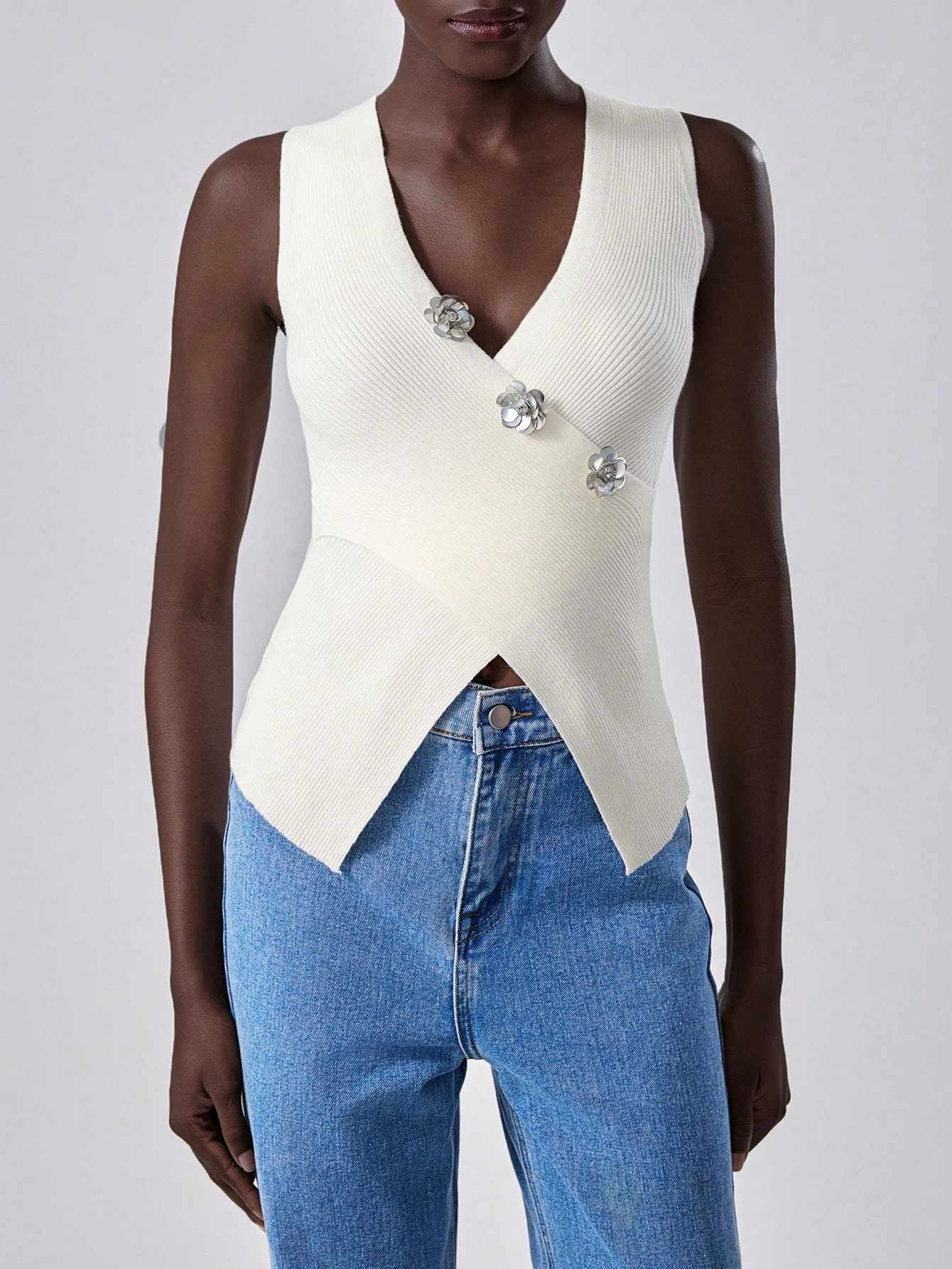 SHEIN Lumivelle Women's V-Neck Waist-Cinched 3D Floral Decor Knitted Sweater Vest - Image 3