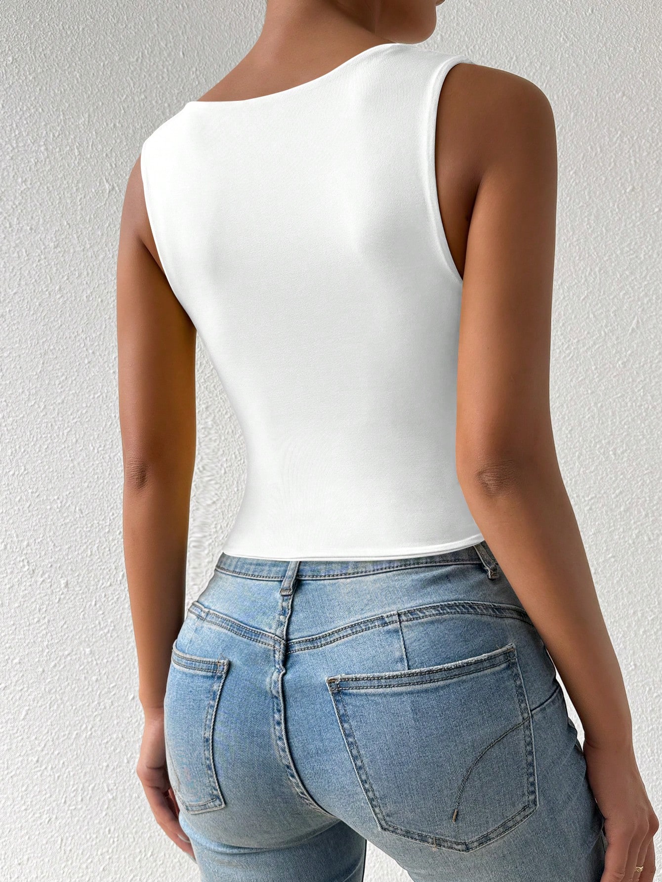 SHEIN PETITE White Color Casual Base Short Sleeveless Top - Image 2