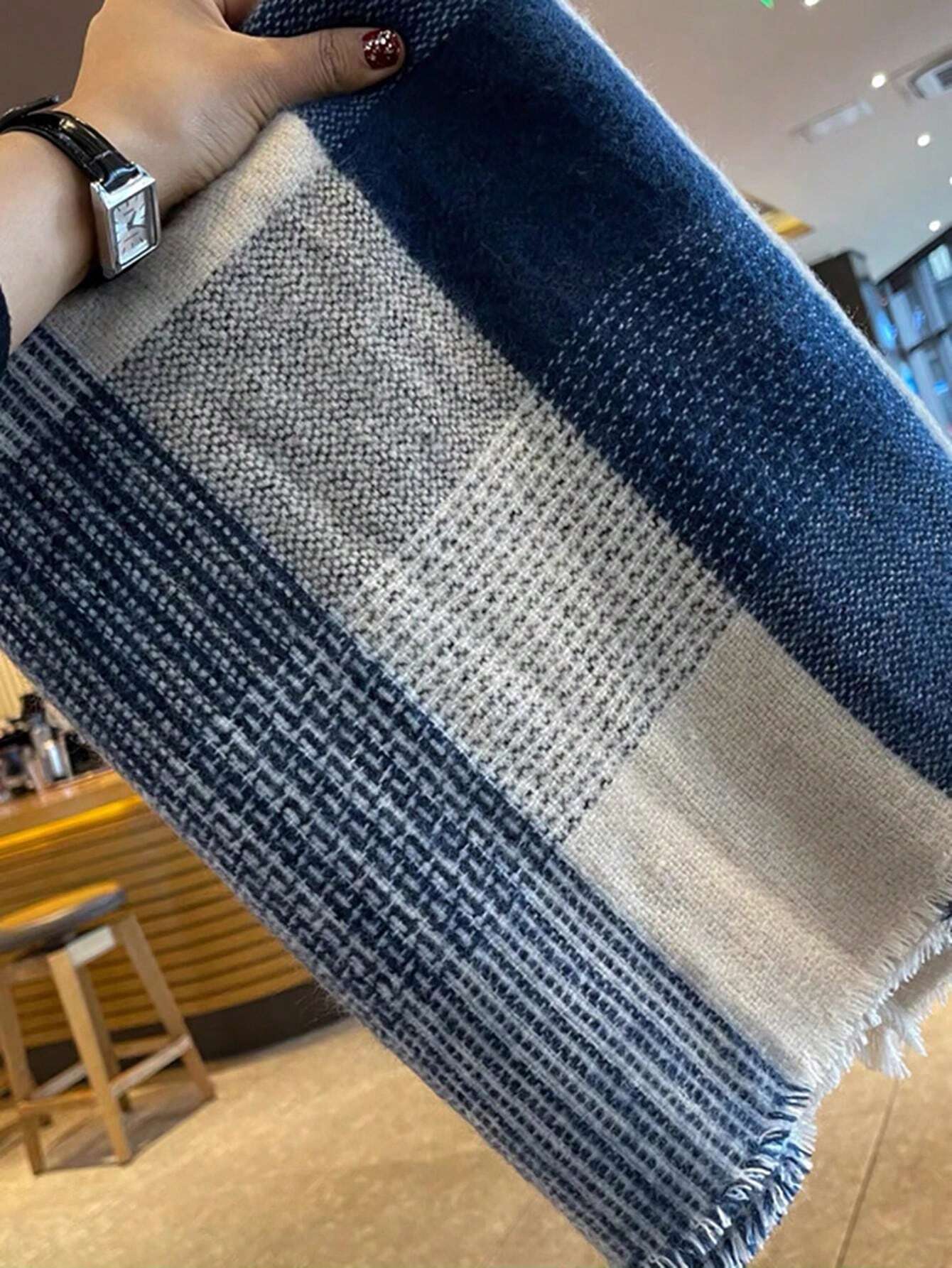 SHEIN Street 1pc Women's Winter Scarf, European And American Style White-Blue-Grey - Image 3