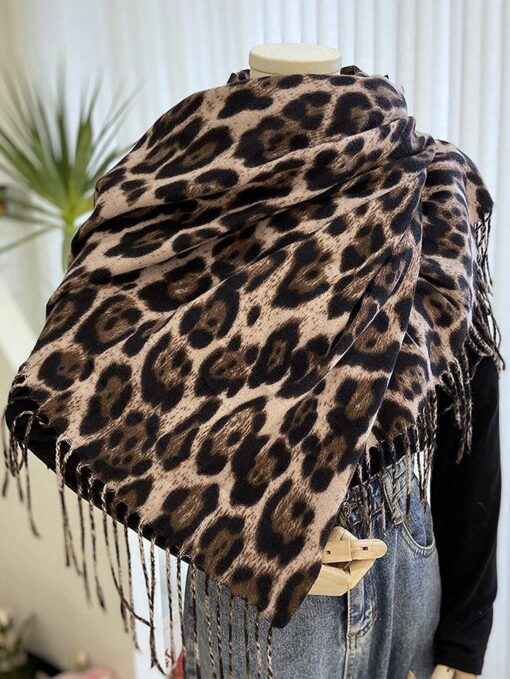 SHEIN 1pc Women's Winter Long Leopard Scarves Warm Soft Blanket Scarf - Image 2